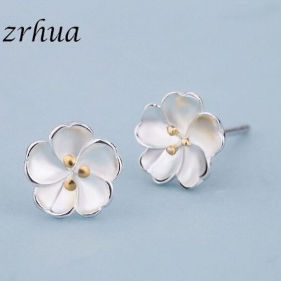 Jewelry - 925 Sterling Silver Rose Earrings